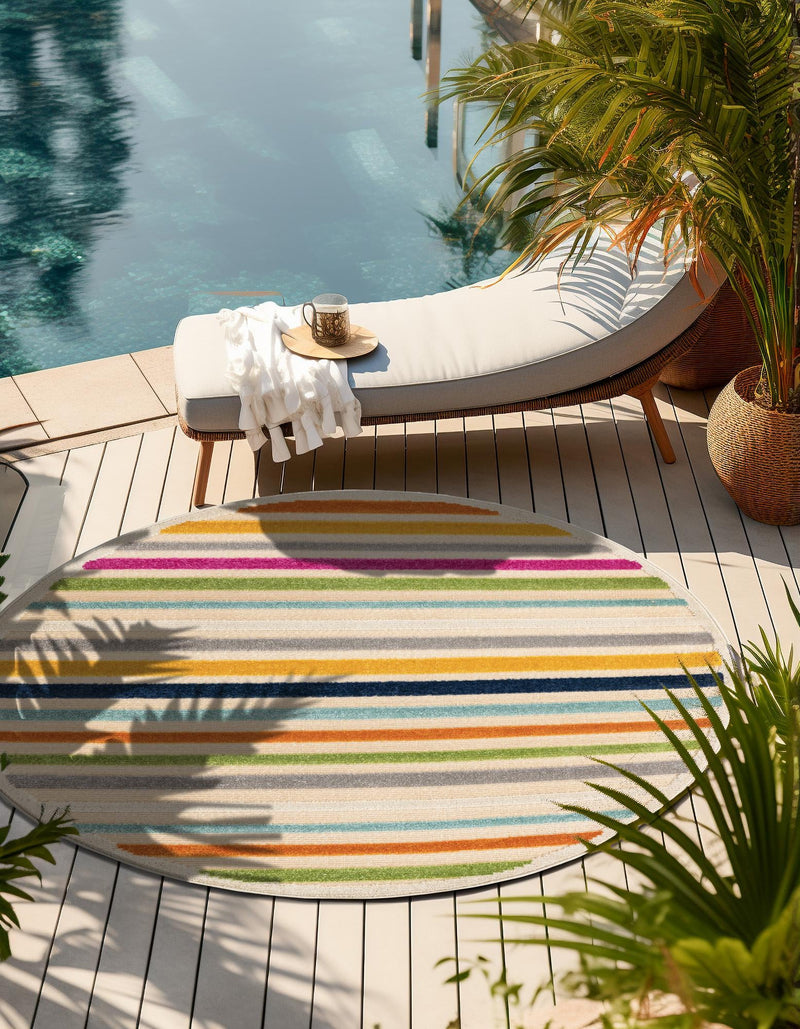 Bahama Breeze Outdoor Collection Area Rug - Exuma Round Beige lifestyle 117