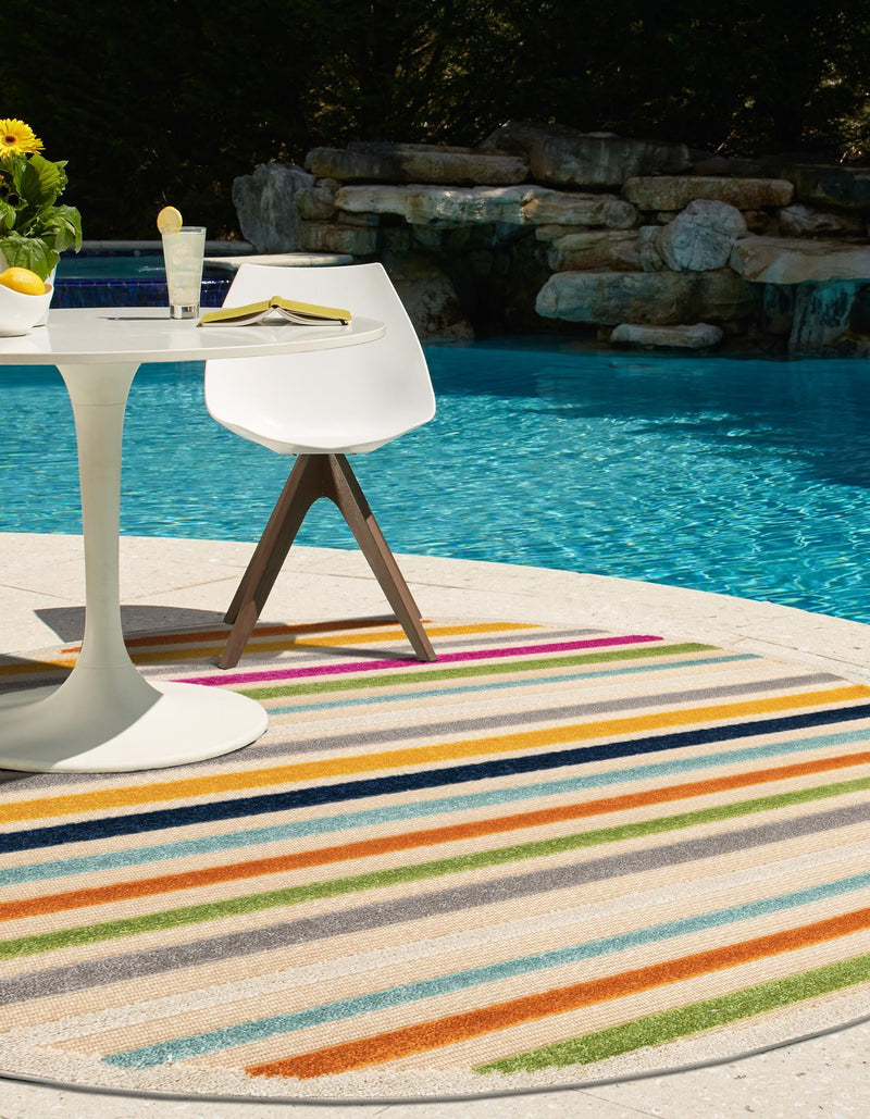Bahama Breeze Outdoor Collection Area Rug - Exuma Round Beige lifestyle 157