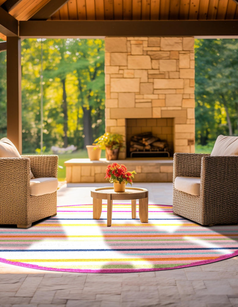 Bahama Breeze Outdoor Collection Area Rug - Exuma Round Pink lifestyle 122