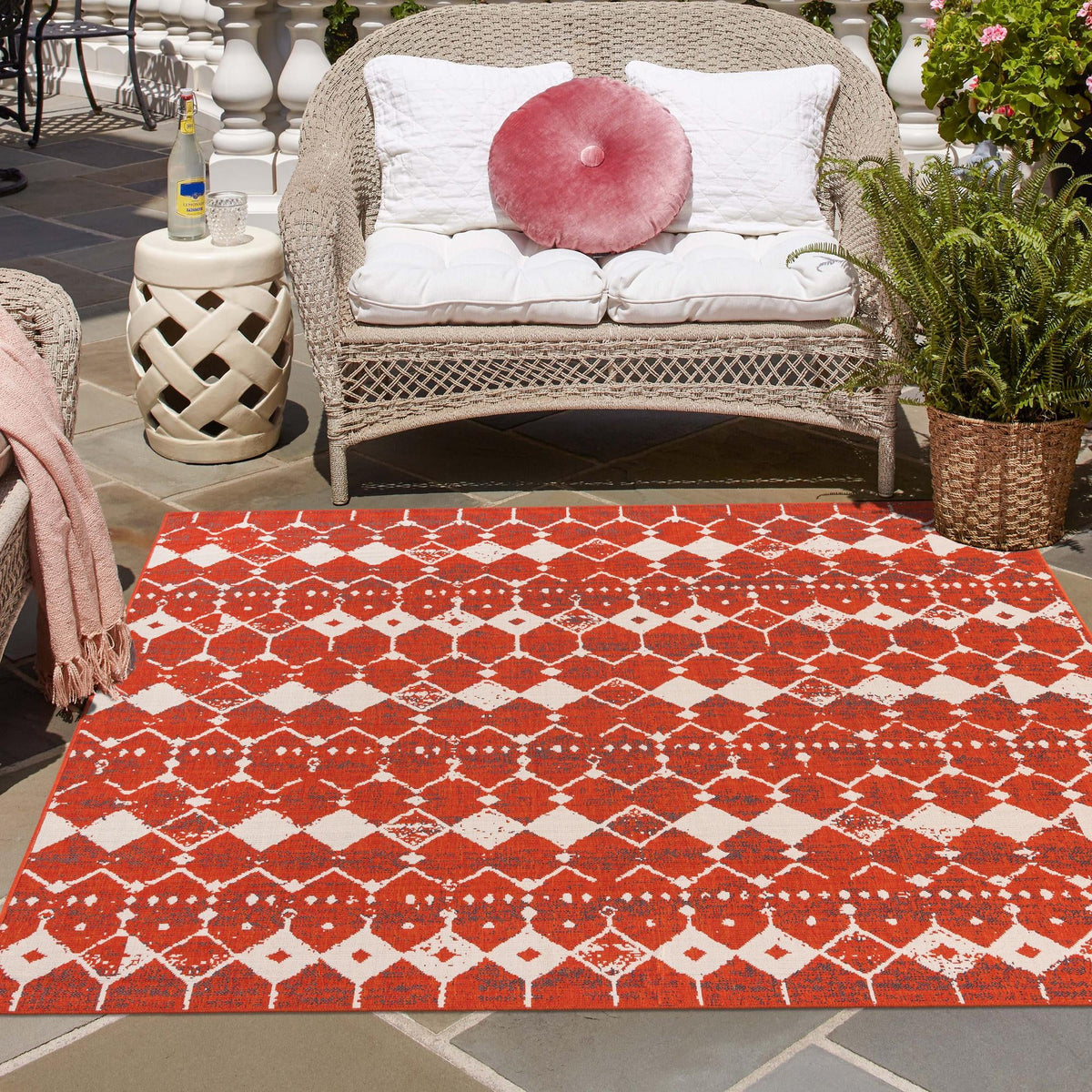 Savannah Pergola Collection Area Rug - Dune Square Rust Red lifestyle 240