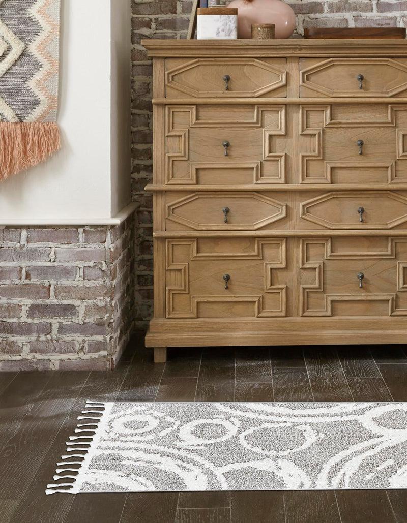 Sahara Chic Collection Area Rug - Nubia Runner Gray lifestyle 62