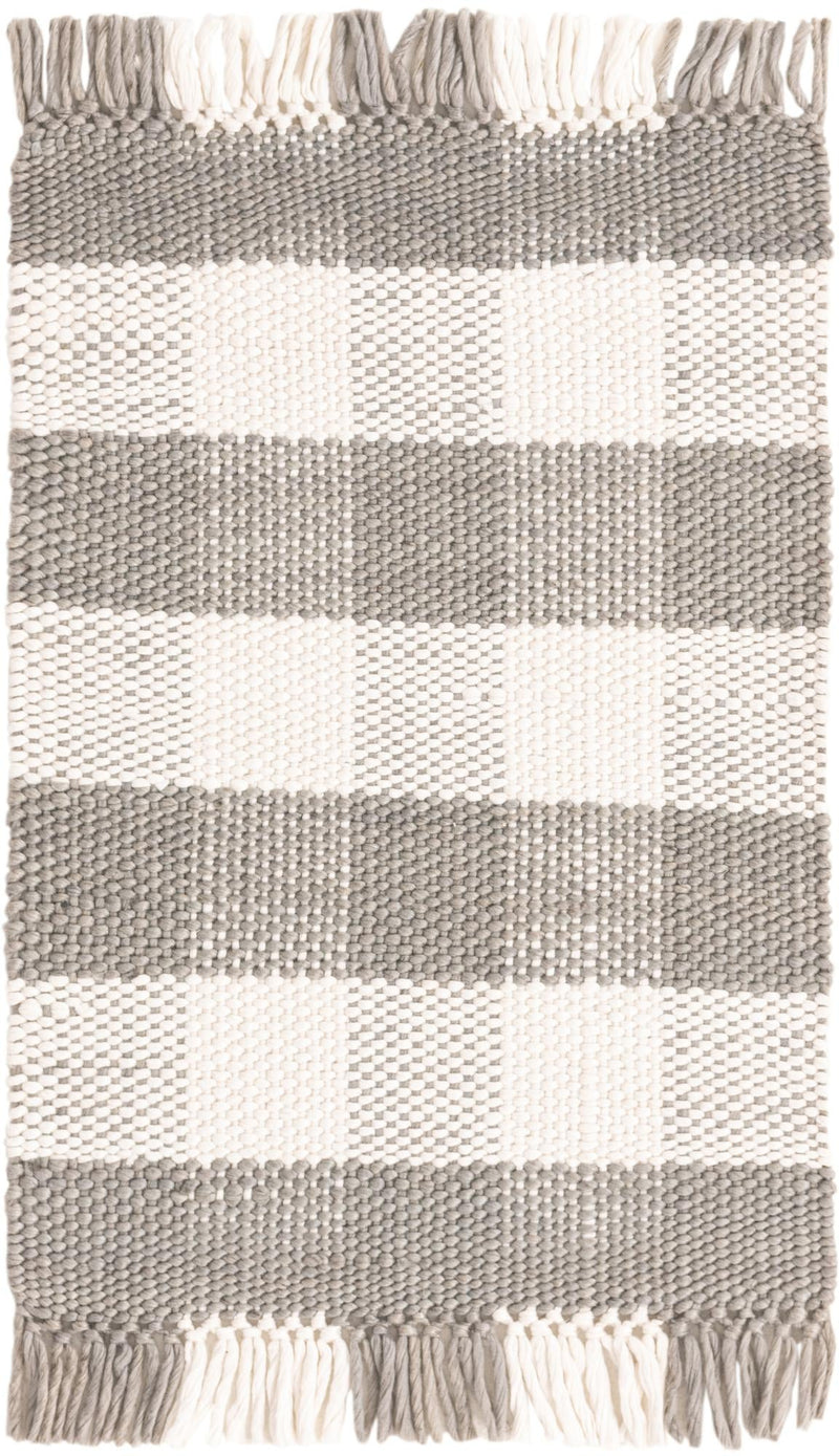 Sustainable Grid Indoor-Outdoor Oasis Collection Area Rug - Savannah Rectangle Gray lifestyle 3