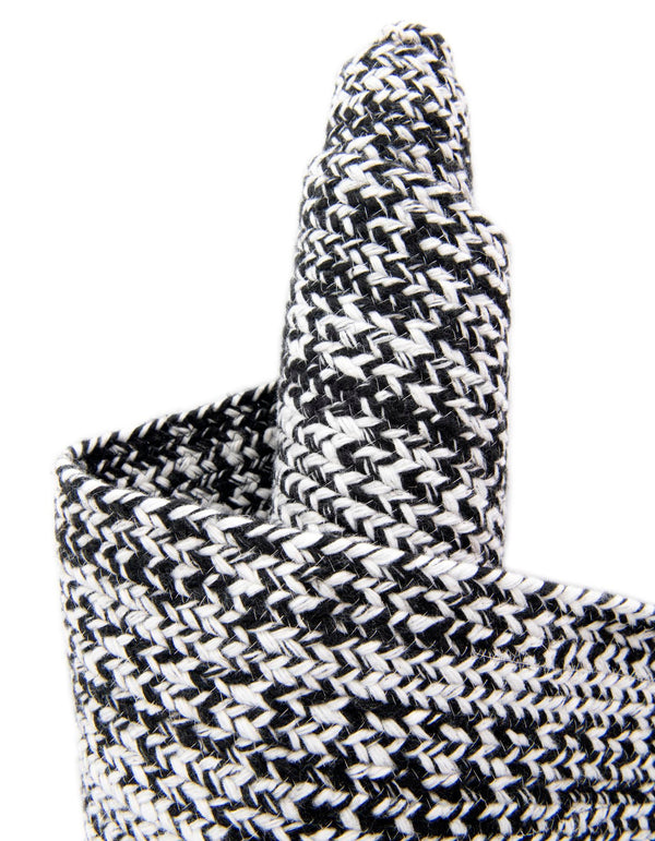 Sustainable Strands Indoor-Outdoor Oasis Collection Area Rug - Sandbar (Black and White) Rectangle Black and White lifestyle 18