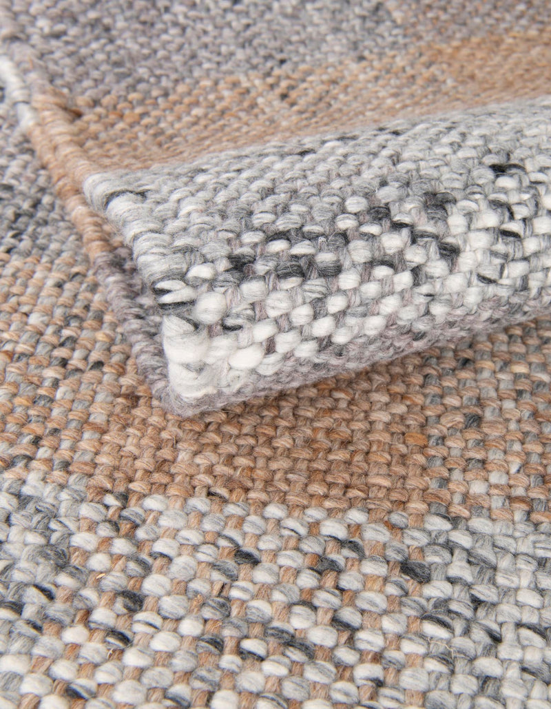 Sustainable Grid Indoor-Outdoor Oasis Collection Area Rug - Savannah Runner Desert Gray lifestyle 102
