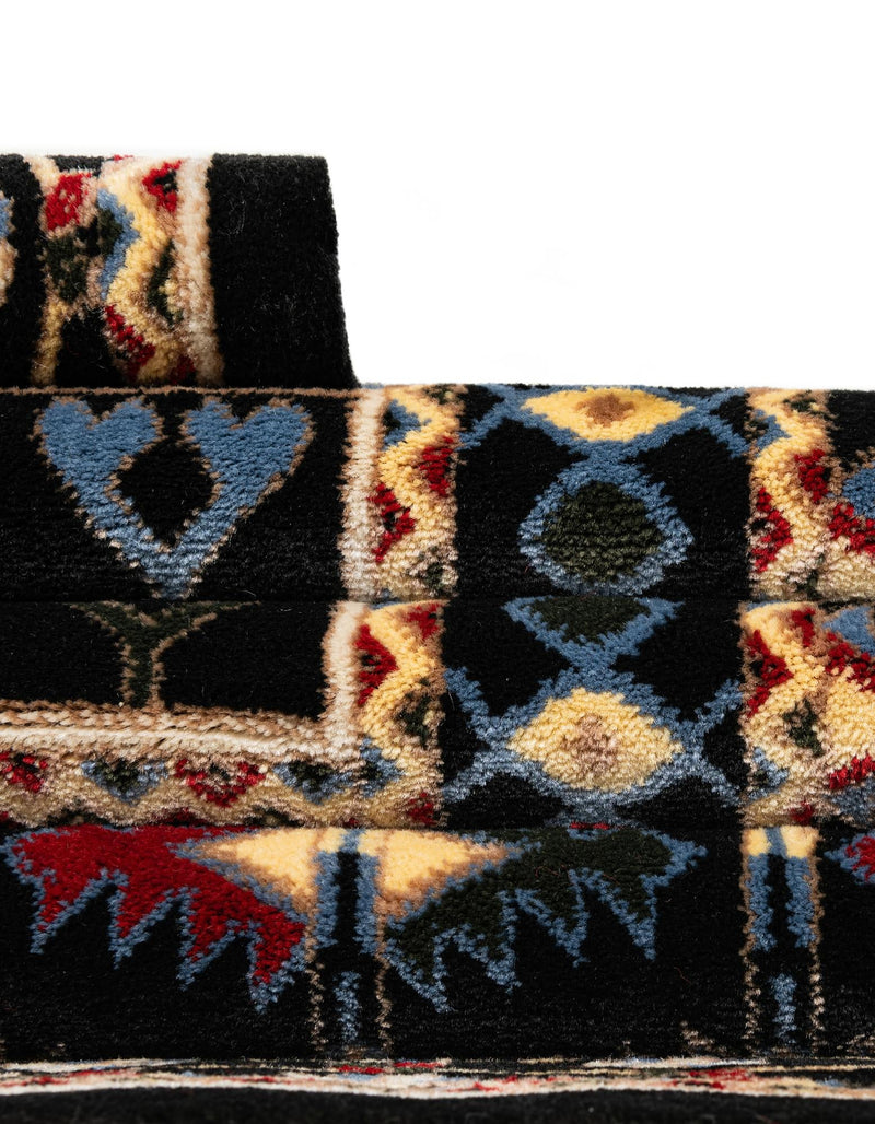 Samarkand Elegance Collection Area Rug - Ishratkhana Round Black lifestyle 245