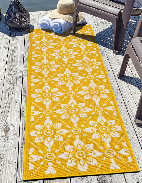 Seaside Lattice Collection Area Rug - Whitby Runner Yellow lifestyle 58