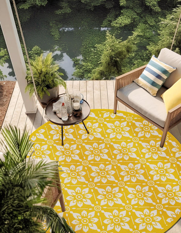 Seaside Lattice Collection Area Rug - Whitby Round Yellow lifestyle 119