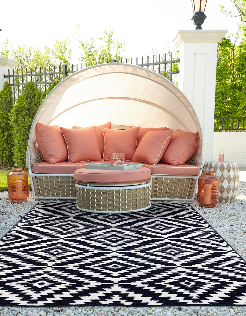 Catalina Cove Outdoor Collection Area Rug - Coronado Rectangle Navy Blue lifestyle 12