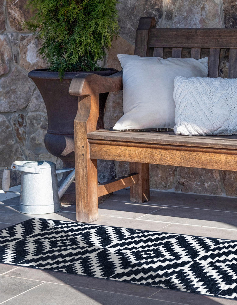 Catalina Cove Outdoor Collection Area Rug - Coronado Runner Navy Blue lifestyle 60