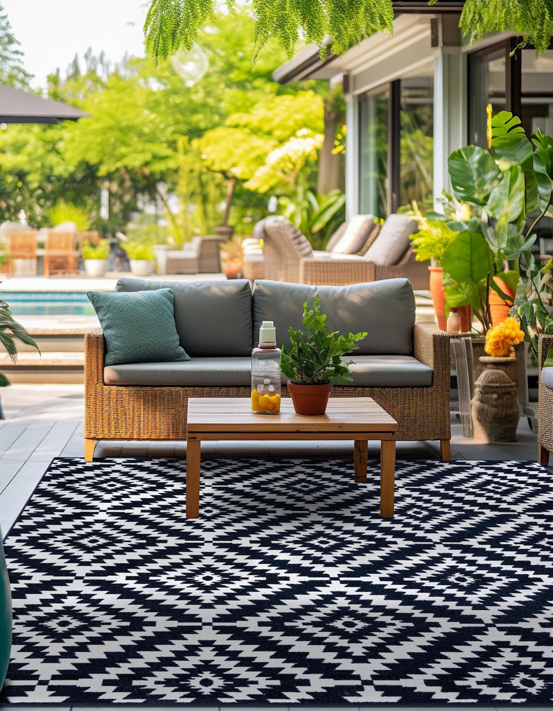 Catalina Cove Outdoor Collection Area Rug - Coronado Square Navy Blue lifestyle 81