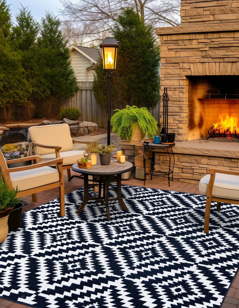Catalina Cove Outdoor Collection Area Rug - Coronado Square Navy Blue lifestyle 91
