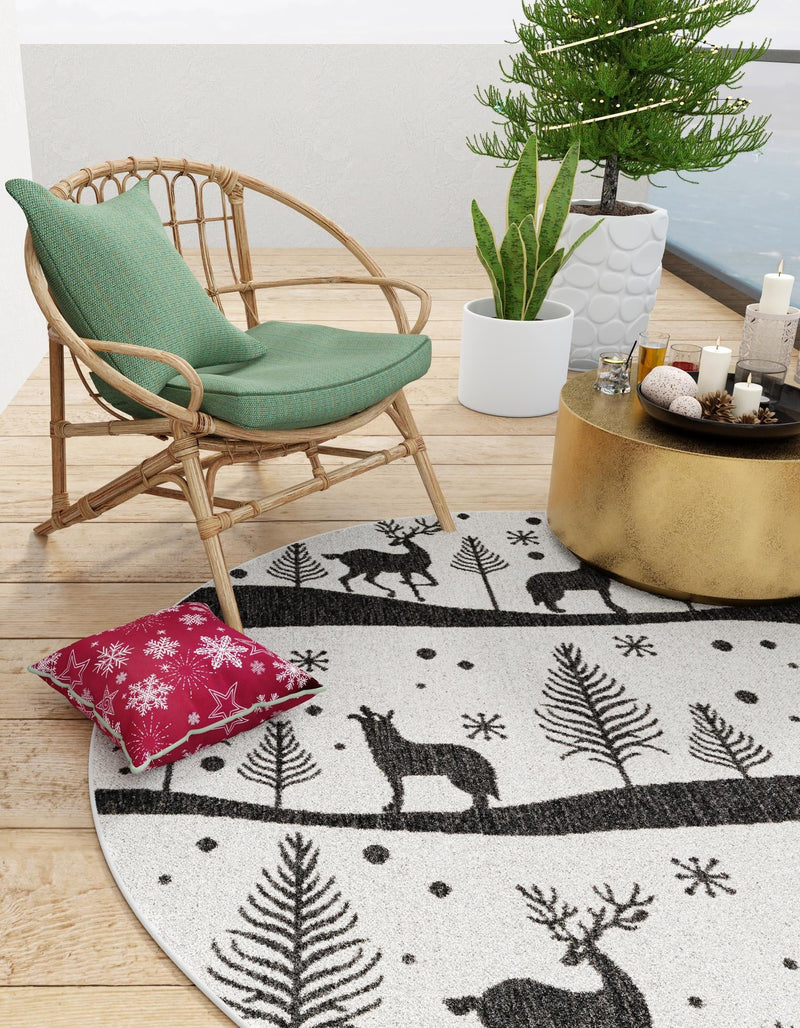 Garden Festivity Collection Area Rug - Evergreen Round Black and White lifestyle 4