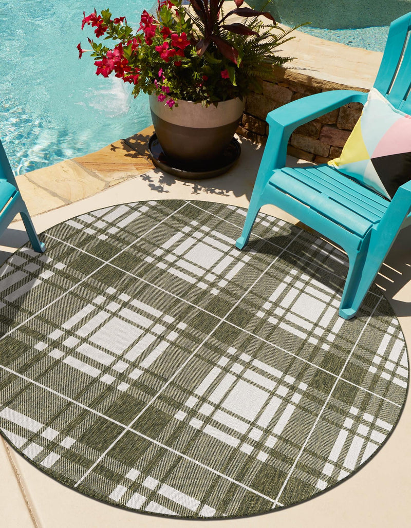 Patio Plaid Collection Area Rug - Terrace Round Green lifestyle 0