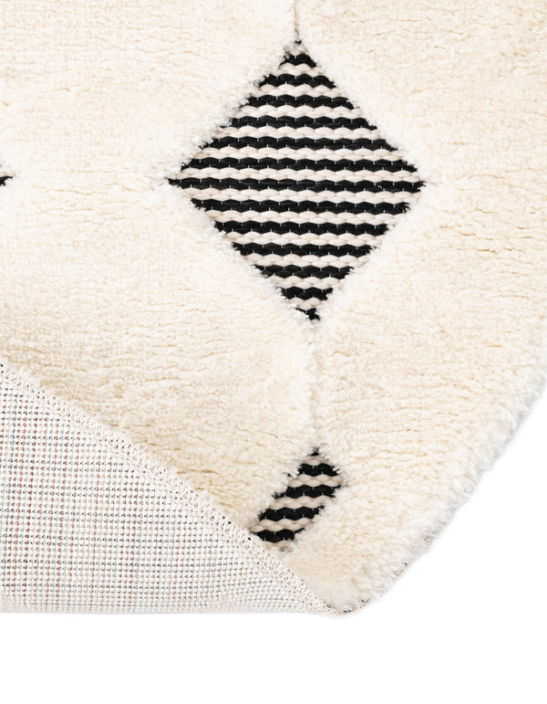Monochrome Collection Area Rug - Quartz Round Black and White lifestyle 53