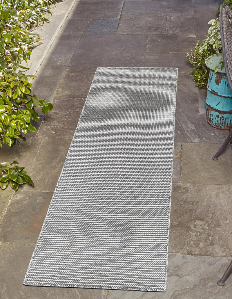 Jill Zarin Malibu Sands Outdoor Collection Area Rug - Pebble (Silver Stars) Runner Silver Stars lifestyle 24