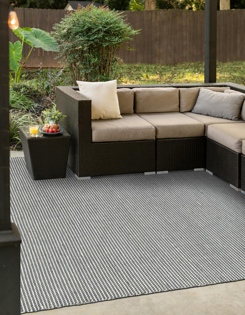 Jill Zarin Malibu Sands Outdoor Collection Area Rug - Pebble (Silver Stars) Square Silver Stars lifestyle 11
