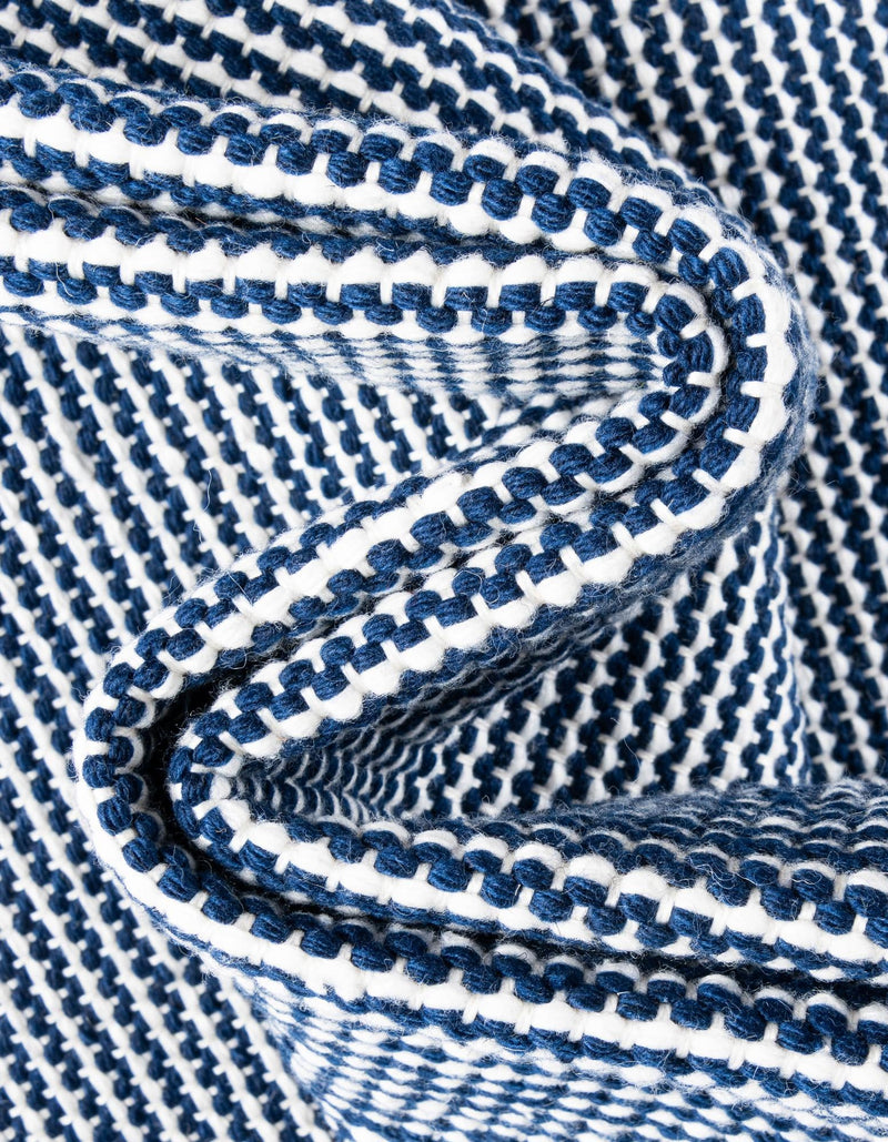 Jill Zarin Malibu Sands Outdoor Collection Area Rug - Pebble (Navy Sky) Runner Navy Sky lifestyle 6