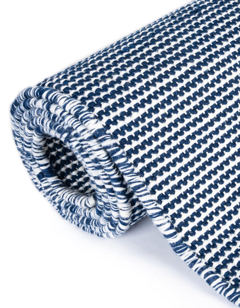 Jill Zarin Malibu Sands Outdoor Collection Area Rug - Pebble (Navy Sky) Runner Navy Sky lifestyle 10