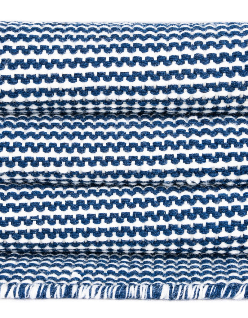 Jill Zarin Malibu Sands Outdoor Collection Area Rug - Pebble (Navy Sky) Runner Navy Sky lifestyle 12