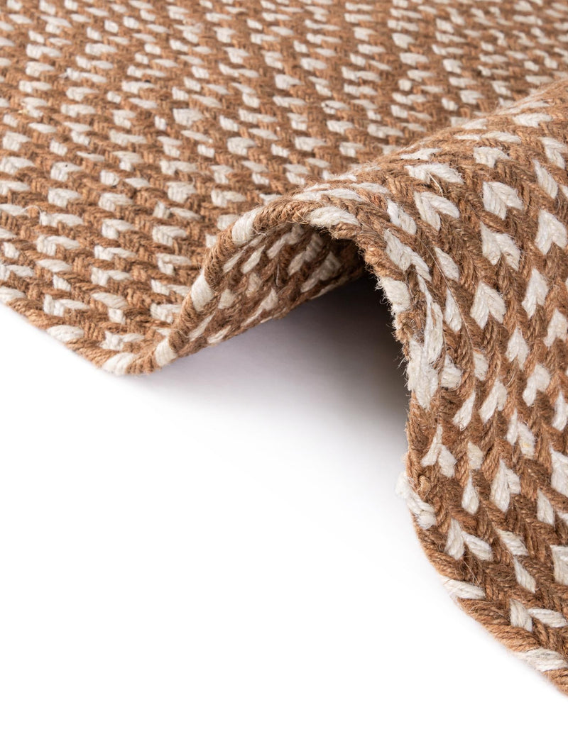 Sustainable Strands Indoor-Outdoor Oasis Collection Area Rug - Sandbar (Light Brown) Round Light Brown lifestyle 34