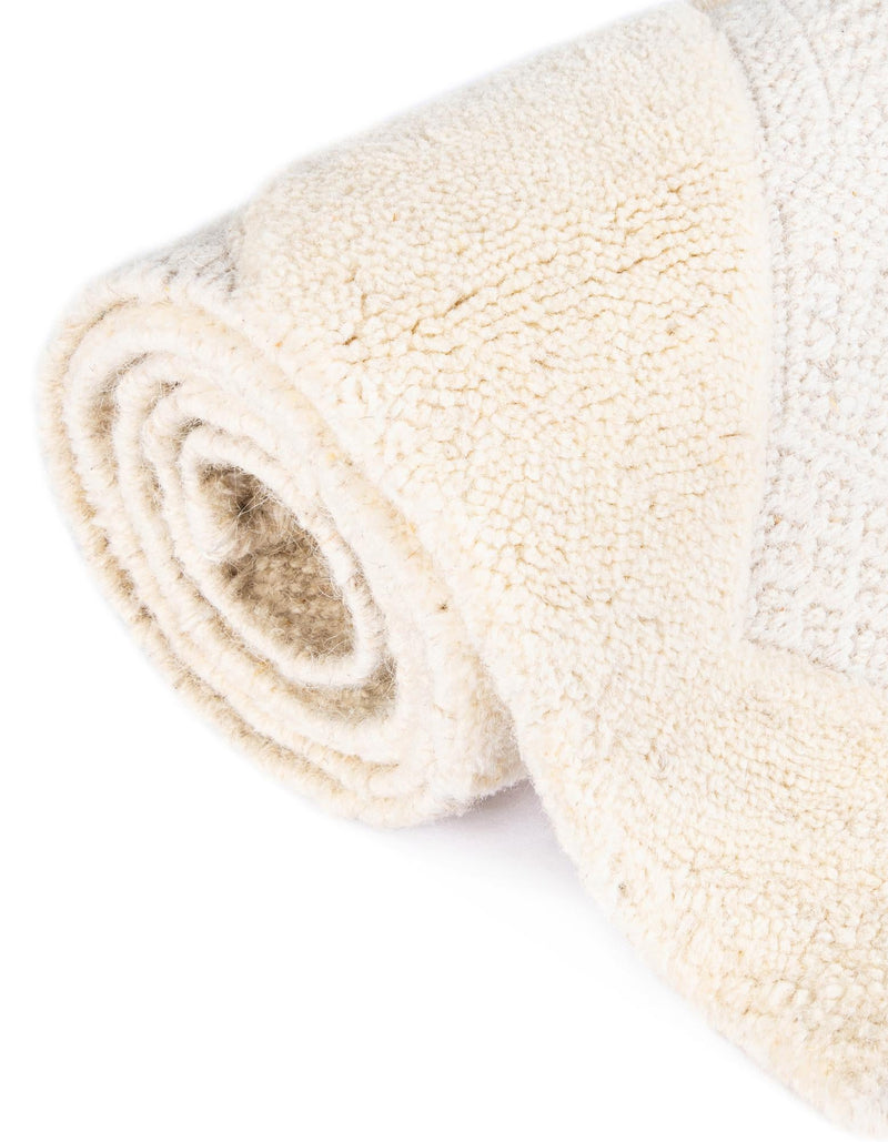 Trellis Wool Collection Area Rug - Vineyard Runner Ivory lifestyle 14