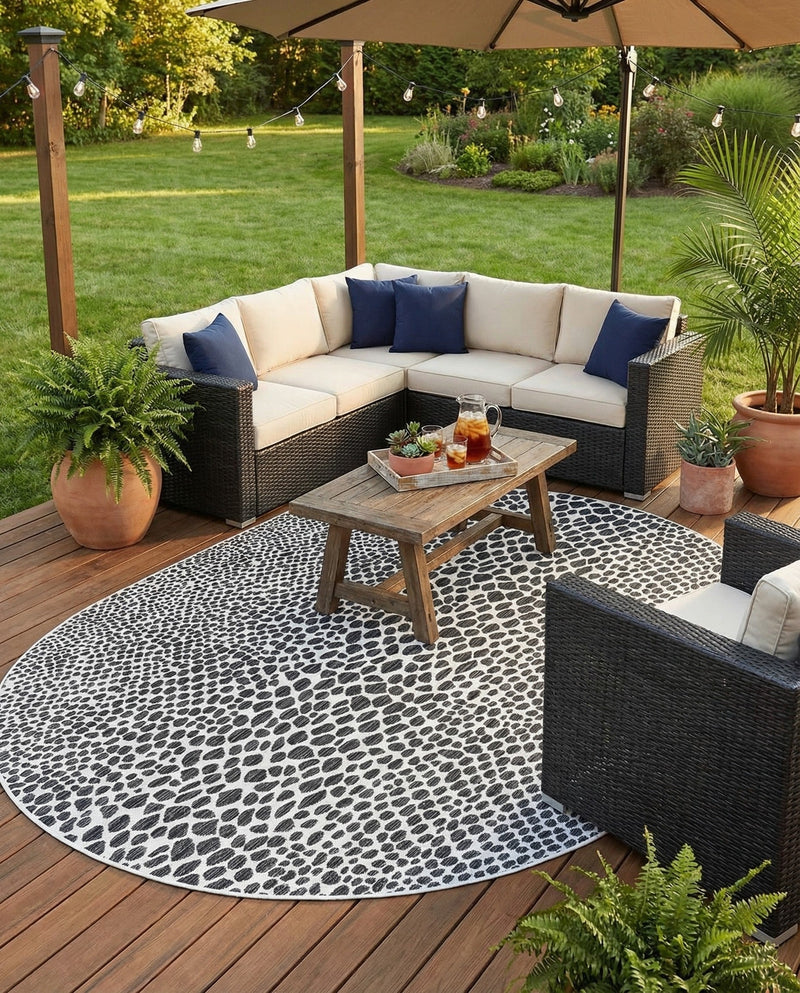 Urban Oasis Rugs Collection Area Rug -  Terrace (Black) Oval Black  lifestyle 59