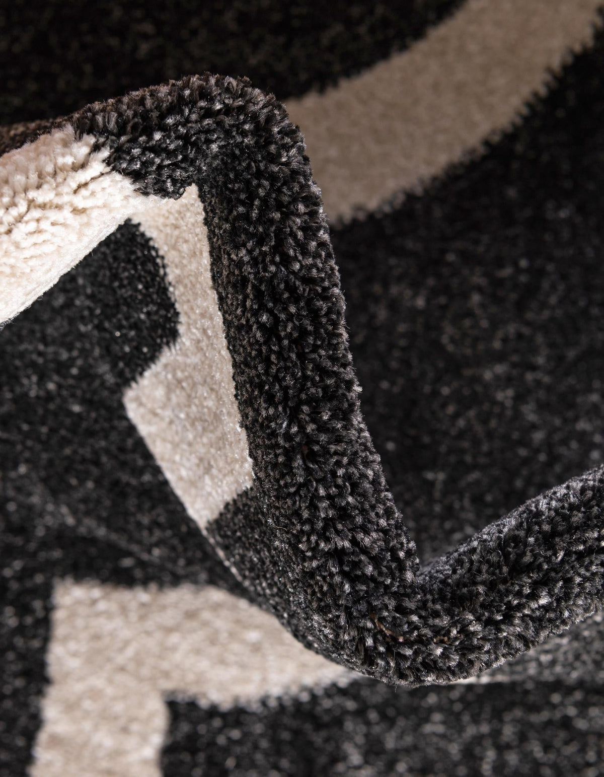 Lattice Gardens Collection Area Rug -  Espaliera Round Black and White  lifestyle 213