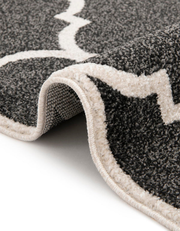 Lattice Gardens Collection Area Rug -  Espaliera Round Black and White  lifestyle 218