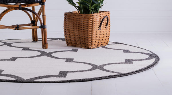 Lattice Gardens Collection Area Rug -  Espaliera Round Beige and Black  lifestyle 83