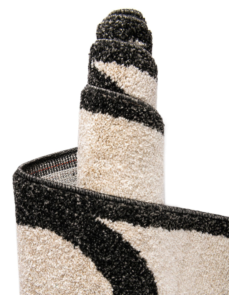 Lattice Gardens Collection Area Rug -  Espaliera Round Beige and Black  lifestyle 117