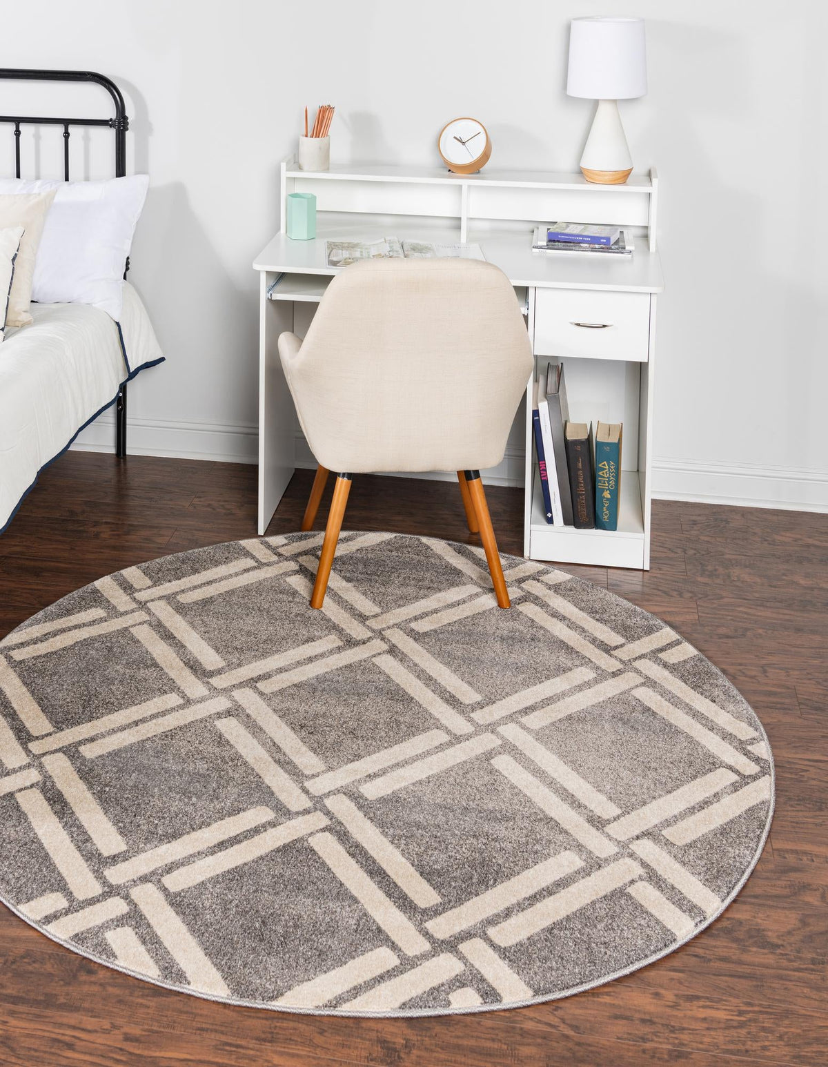 Lattice Gardens Collection Area Rug -  Gardenvale Round Gray  lifestyle 36