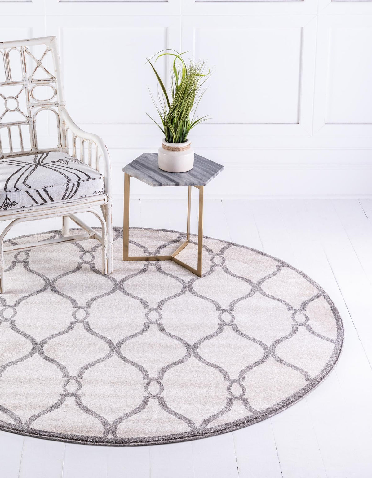 Lattice Gardens Collection Area Rug -  Latticegrove Round Cream  lifestyle 13