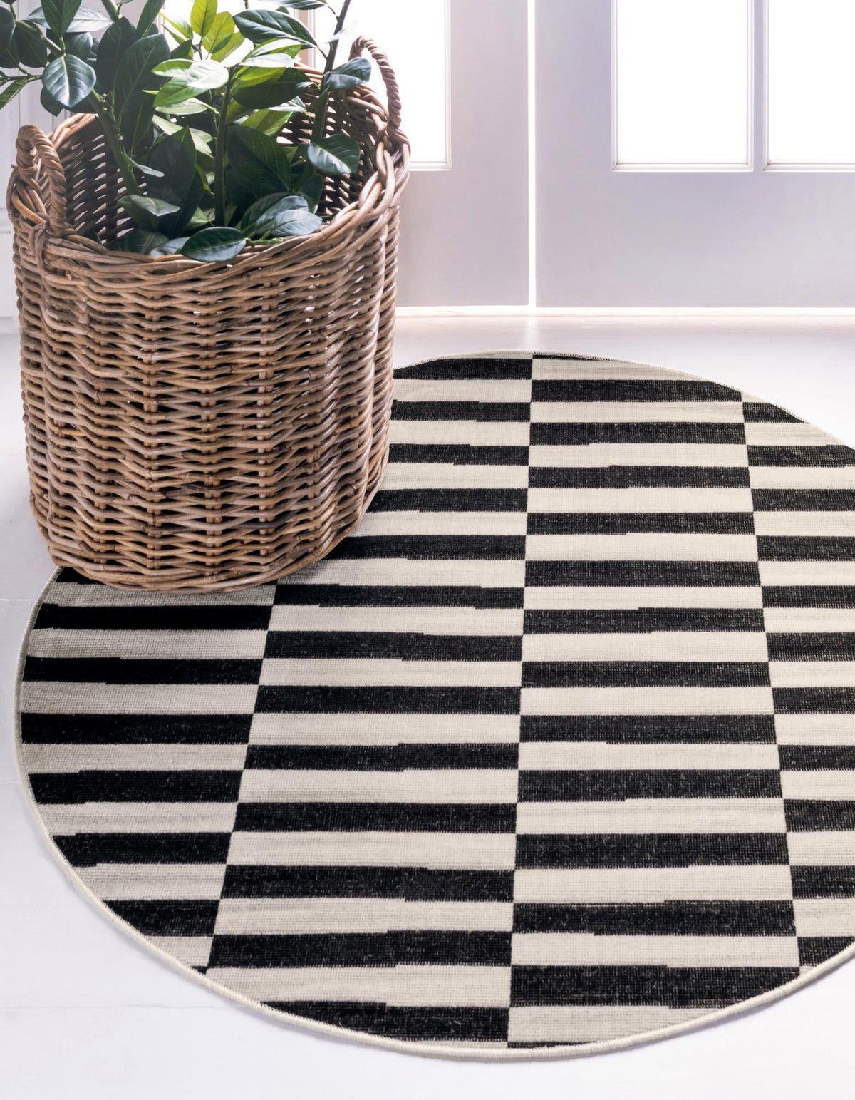 Soho Elegance Collection Area Rug -  Hudson (Black) Round Black  lifestyle 38