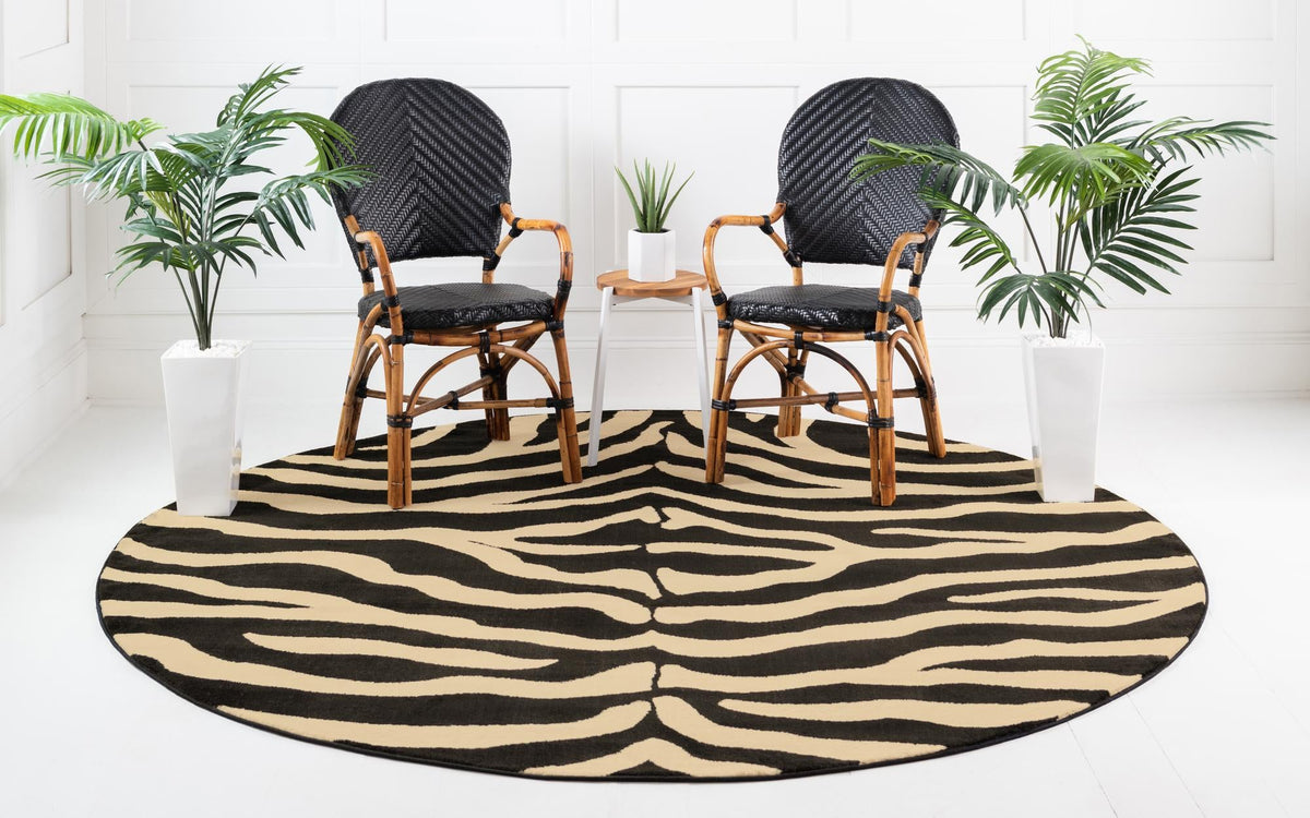 Savannah Sojourn Collection Area Rug -  Kilimanjaro Round Black  lifestyle 108