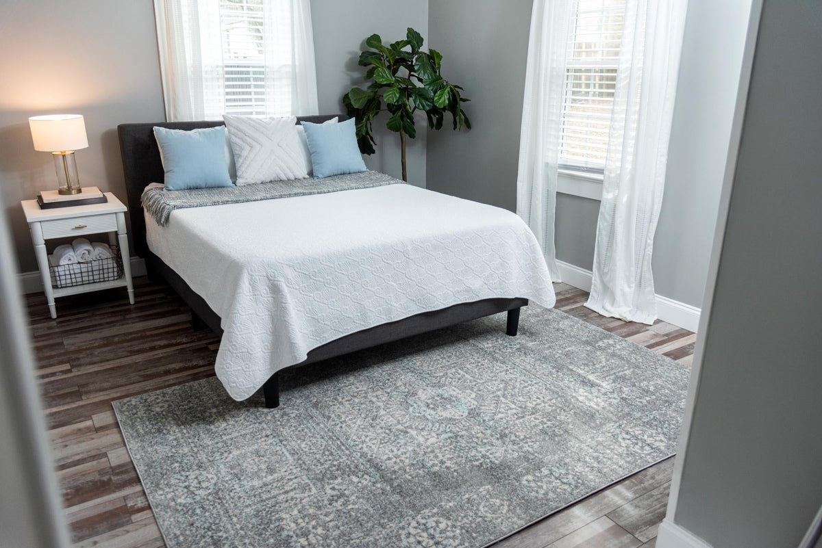 Antique Tapestry Collection Area Rug -  Chantilly Rectangle Silver  lifestyle 23