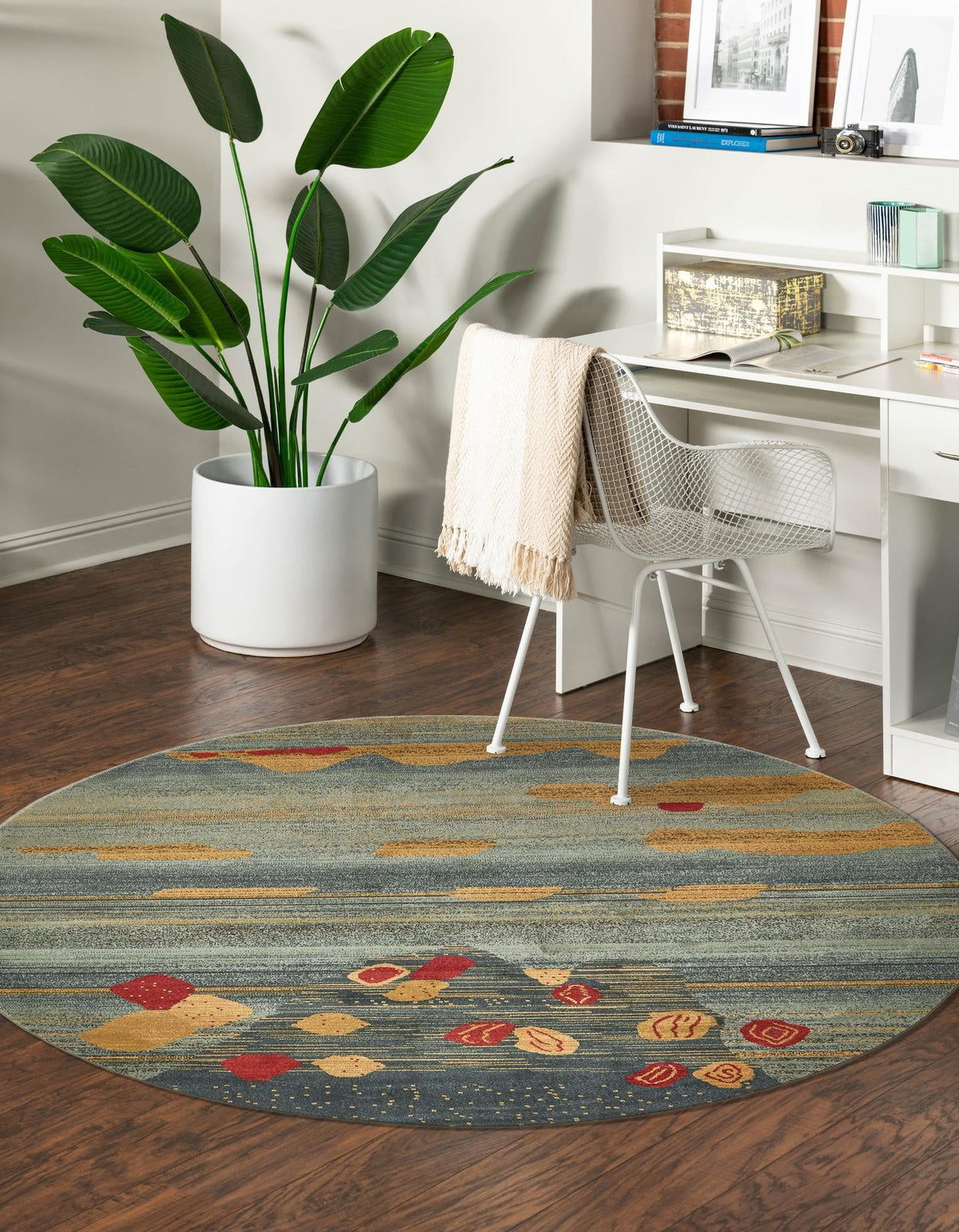 Zagros Oasis Collection Area Rug -  Qasr-e Shirin Round Dark Blue  lifestyle 14