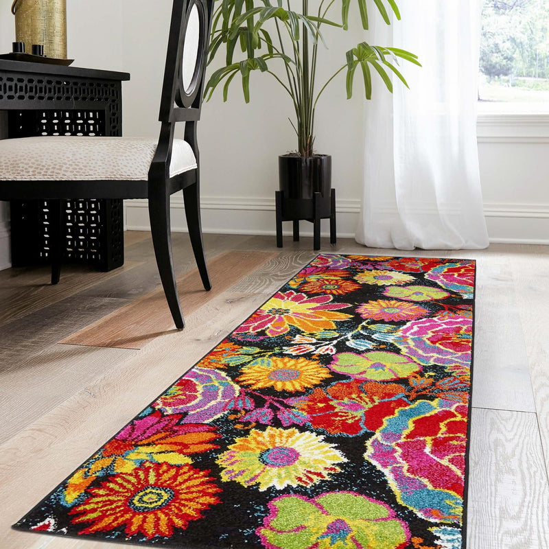 Venetian Elegance Collection Area Rug -  Accademia Runner Black  lifestyle 116