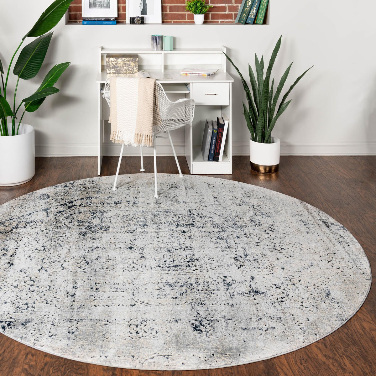 Coastal Manor Collection Area Rug -  Wavecrest Round Gray  lifestyle 103
