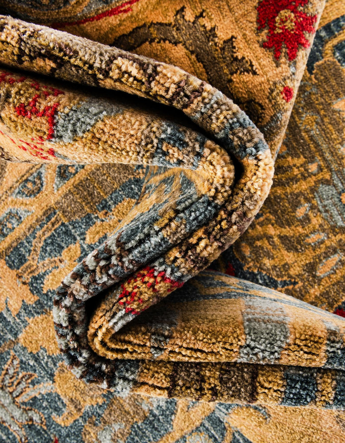 Persian Elegance Collection Area Rug -  Khorramabad Round Navy Blue  lifestyle 20