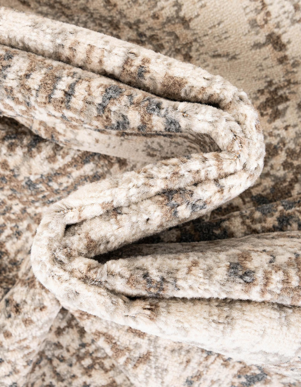 Gobi Sands Collection Area Rug -  Badain Square Cream  lifestyle 57
