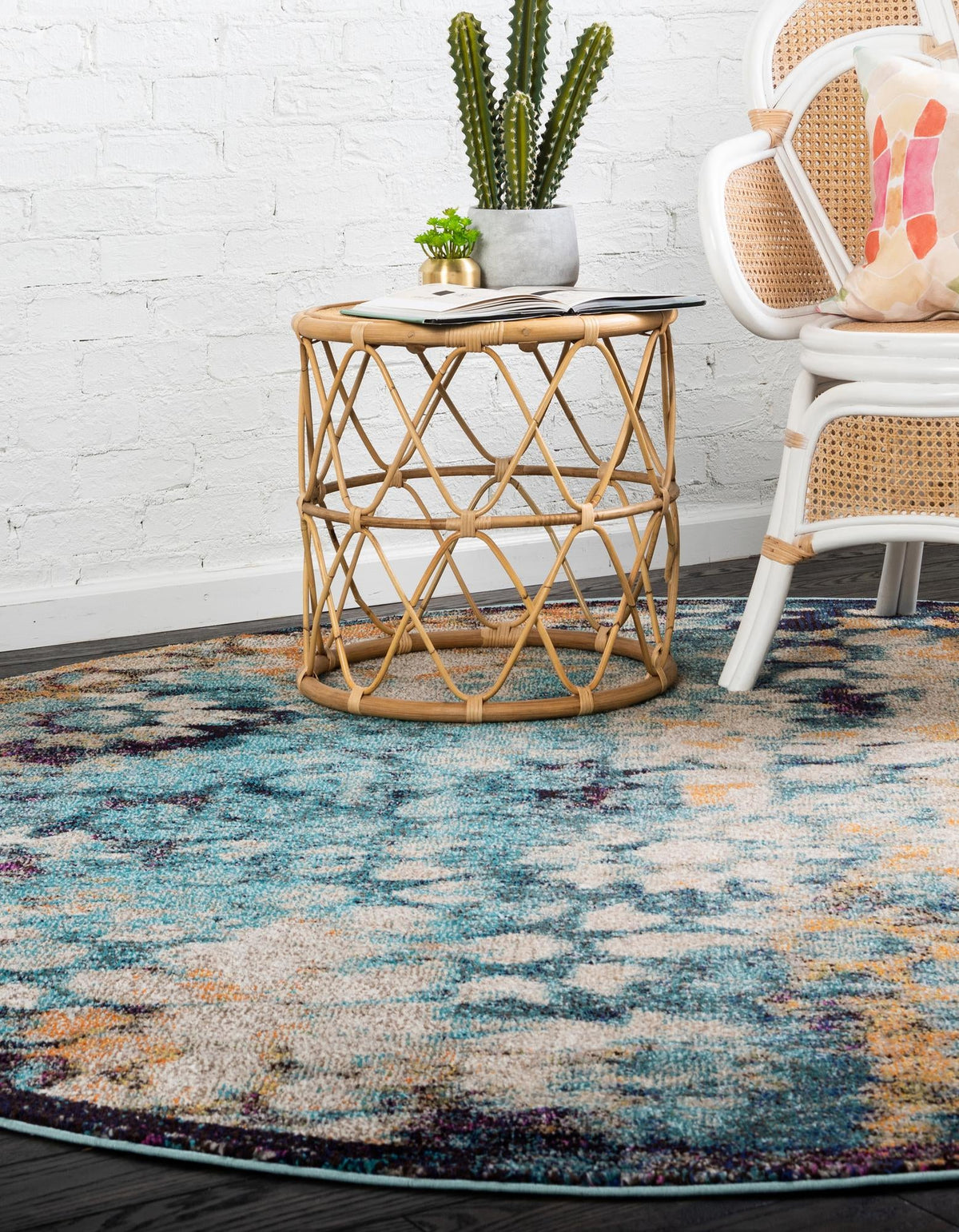 Venetian Tapestry Collection Area Rug - Murano Round Blue  lifestyle 164