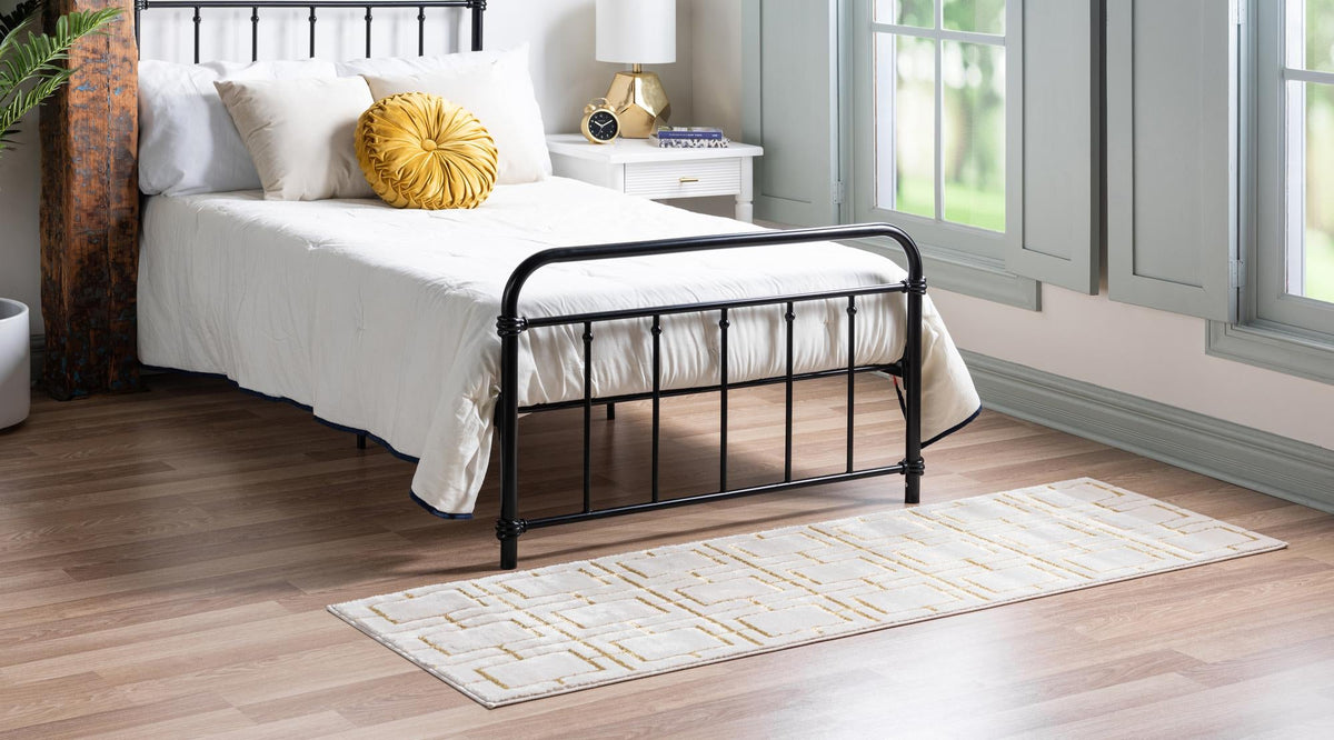 Hollywood Luxe Collection Area Rug -  Beverly (White Gold) Runner White and Gold  lifestyle 65