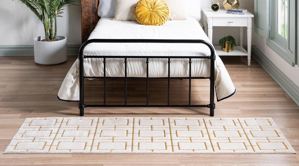 Hollywood Luxe Collection Area Rug -  Beverly (White Gold) Runner White and Gold  lifestyle 66