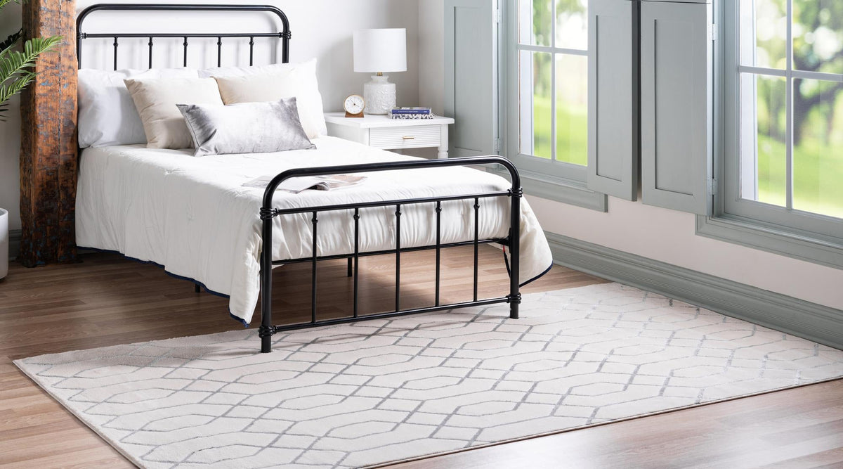 Hollywood Luxe Collection Area Rug - Sunset Rectangle White and Silver  lifestyle 100