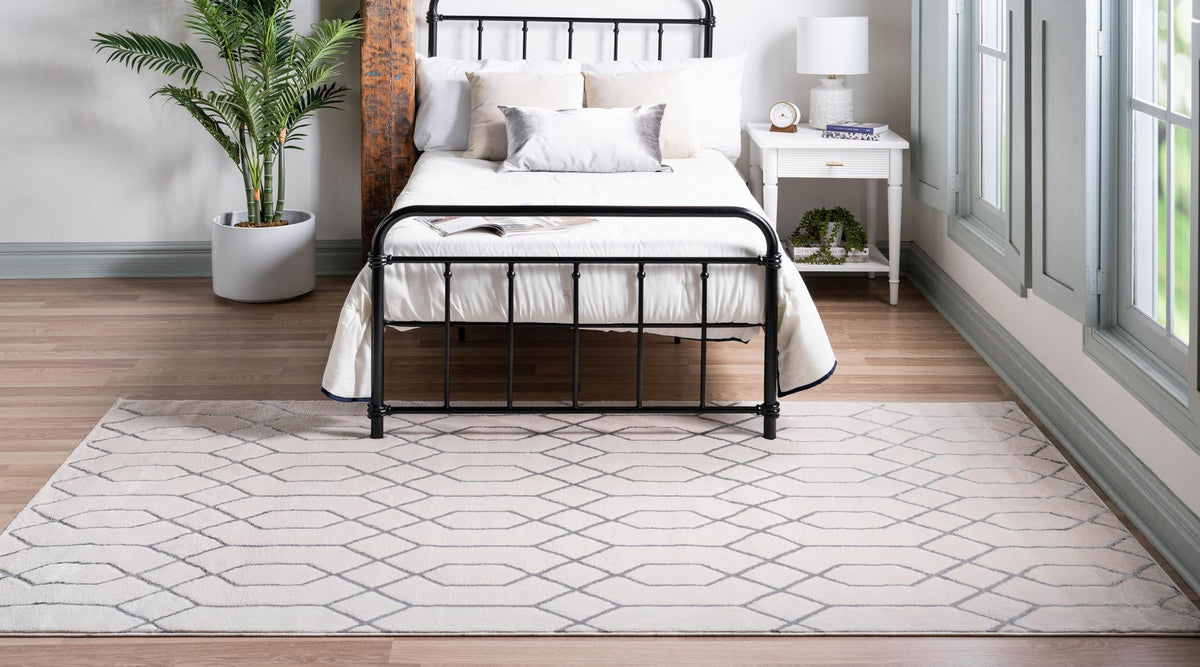 Hollywood Luxe Collection Area Rug - Sunset Rectangle White and Silver  lifestyle 107