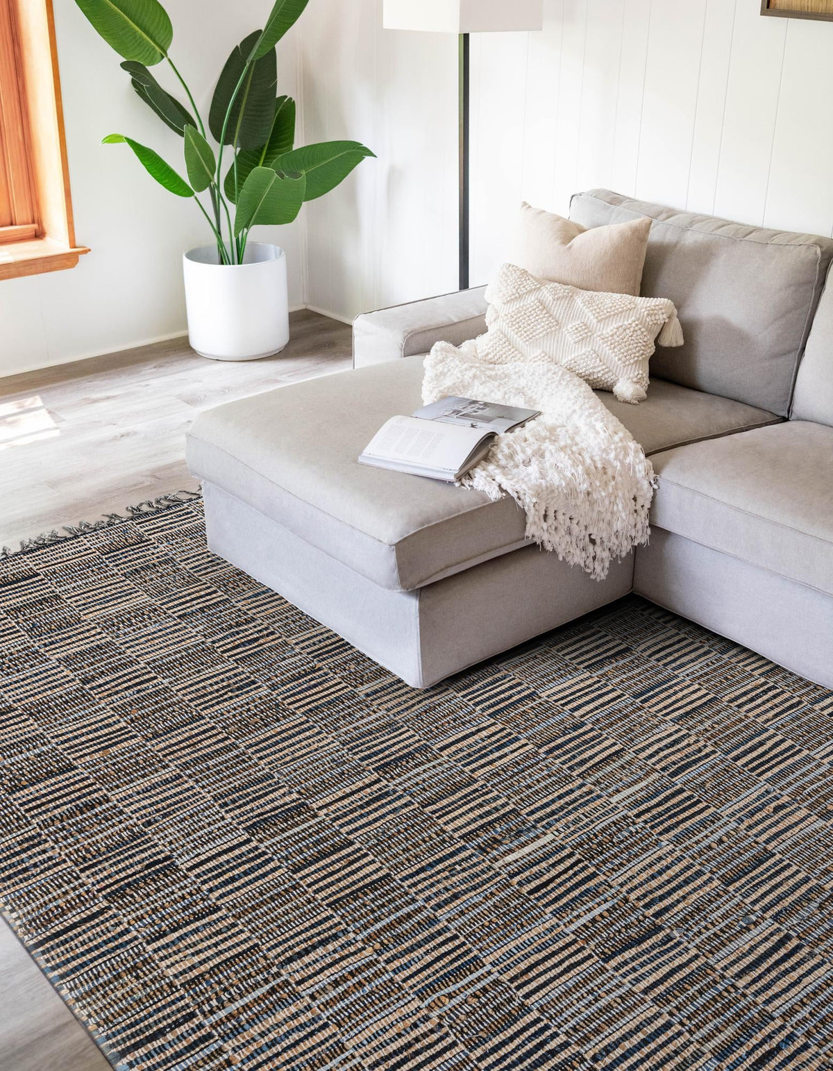 Osian Looms Collection Area Rug - Osian Rectangle Dark Gray  lifestyle 4