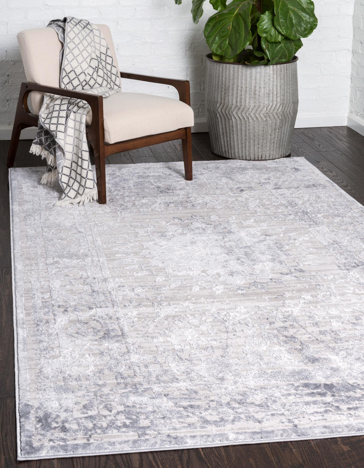Derbyshire Elegance Collection Area Rug - Buxton Rectangle Gray  lifestyle 3