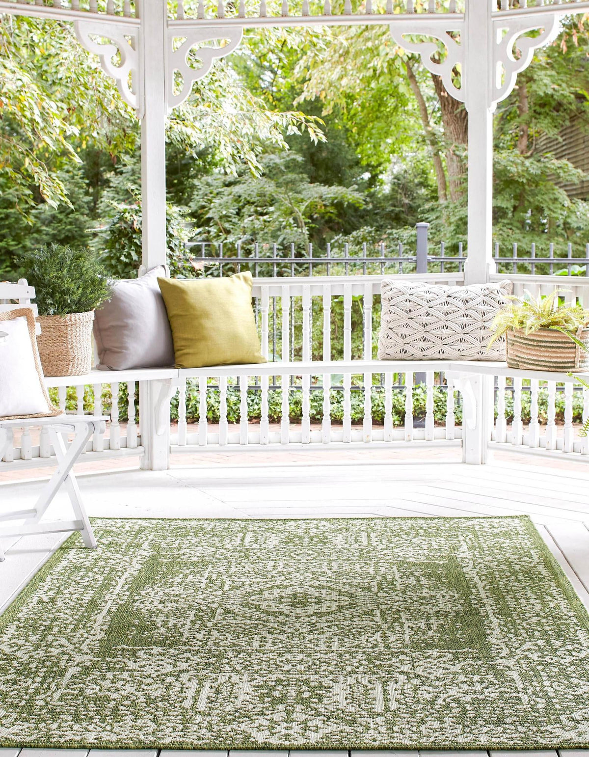 Patio Heritage Collection Area Rug - Savannah (Green) Rectangle Green  lifestyle 4