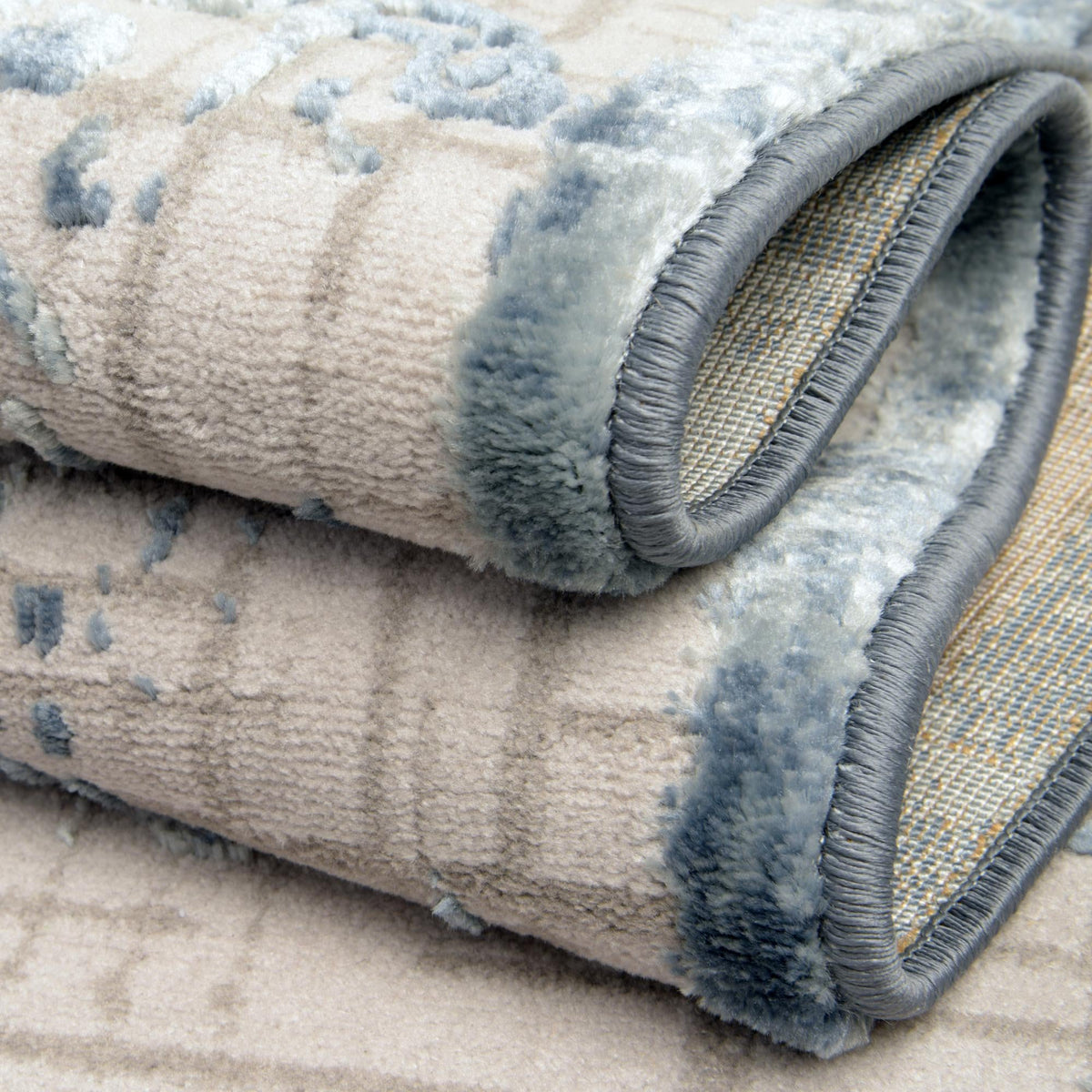 Derbyshire Elegance Collection Area Rug -  Matlock Round Blue  lifestyle 64