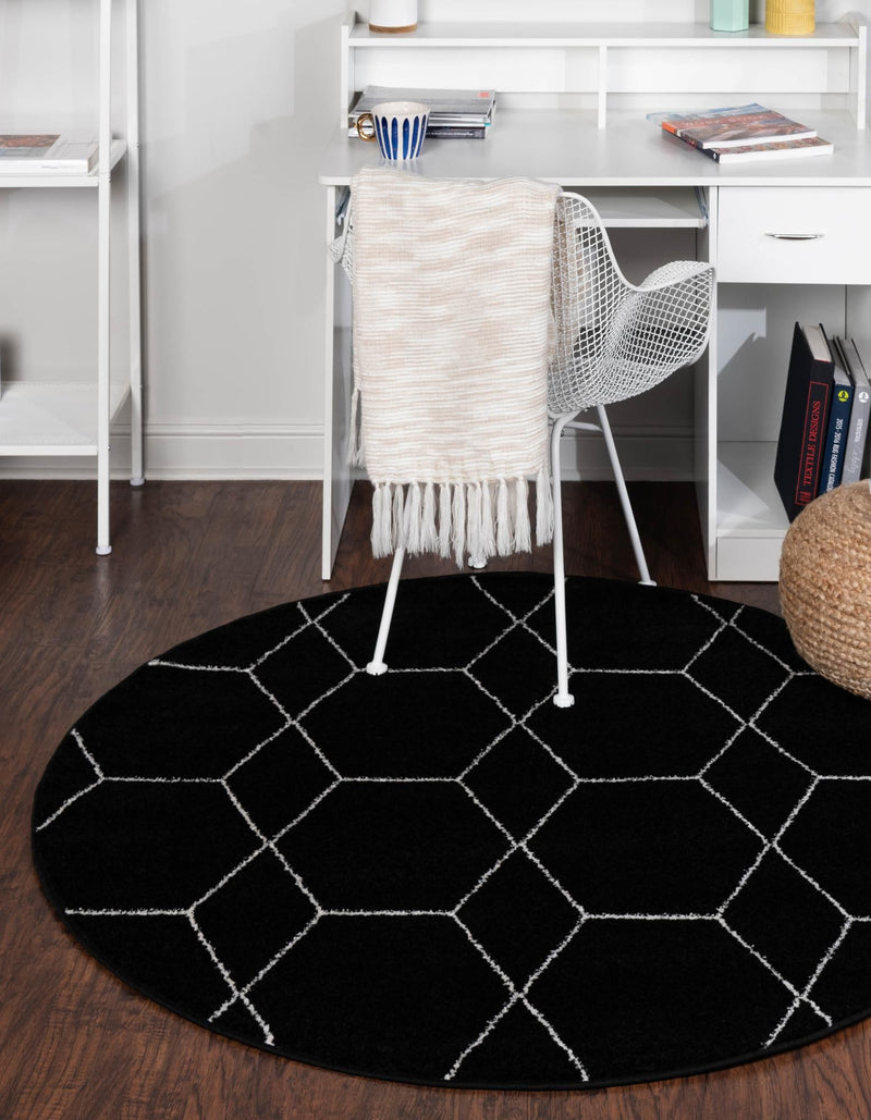Lattice Garden Collection Area Rug - Arborville (Black) Round Black  lifestyle 0
